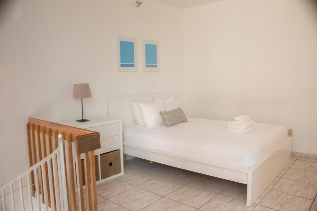Collins Apartments By Design Suites Miami Beach Extérieur photo